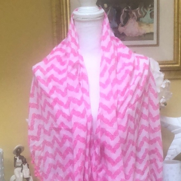 Lilly Pulitzer for Target Pink & White Belladonna Chevron Pineapple Print Scarf - Picture 3 of 15